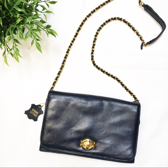 Gianni Bernini Handbags - $10 SALE ☀️ Giani Bernini Navy Blue Leather Bag